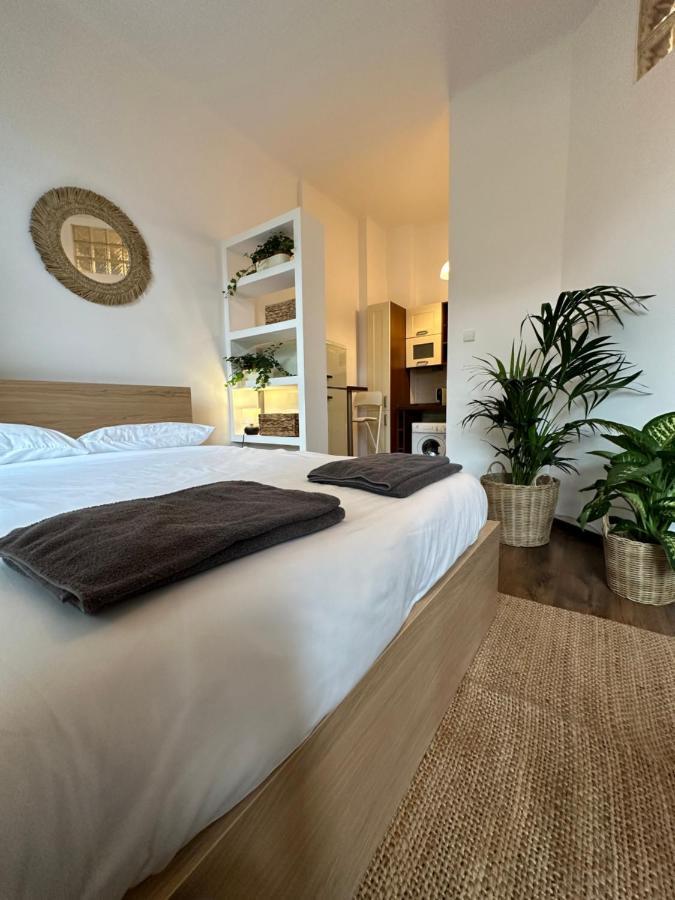Studio Na Starej Ochocie Apartman Varsó Kültér fotó