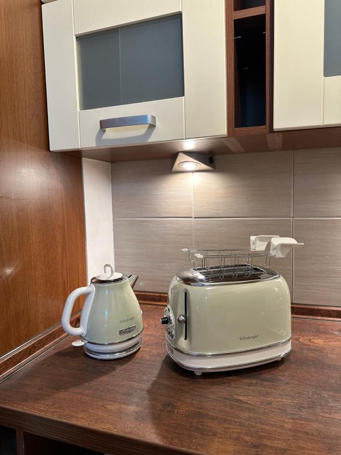 Studio Na Starej Ochocie Apartman Varsó Kültér fotó
