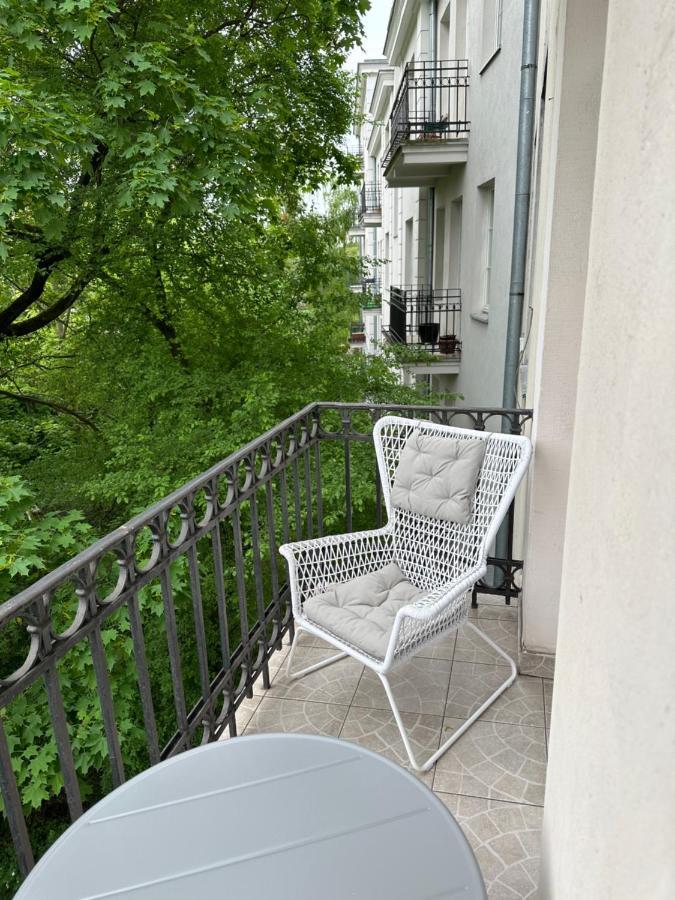 Studio Na Starej Ochocie Apartman Varsó Kültér fotó