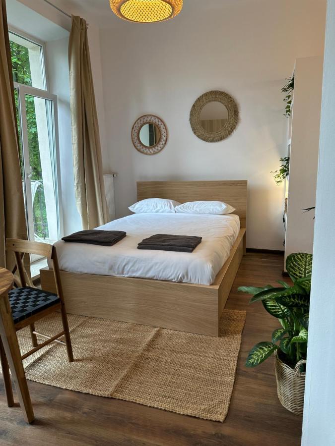 Studio Na Starej Ochocie Apartman Varsó Kültér fotó